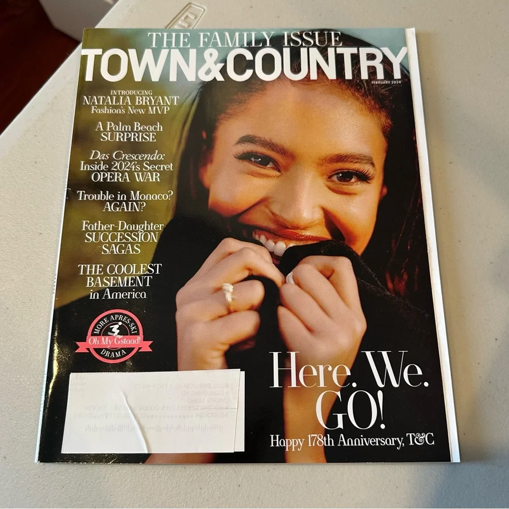 Town & Country Here's to a Superwow 2024, February 2024 Magazine
